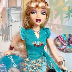 Mattel My Scene "Hanging Out" Delancey Barbie Doll